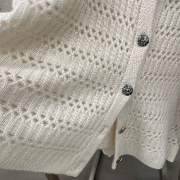 Bloomingdales’s Cashmere 2ply beautiful and very soft - Picture 15 of 16